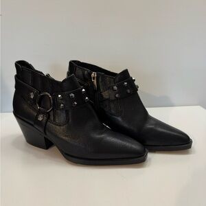 Vince Camuto Black Leather Western Ankle Boots with Studs MESKITTE Size 6